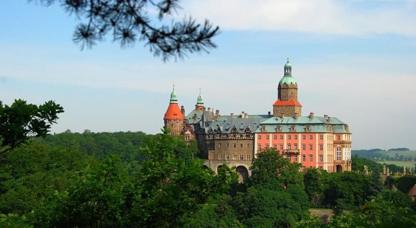 Hotel Przy Oslej Bramie Wałbrzych Esterno foto
