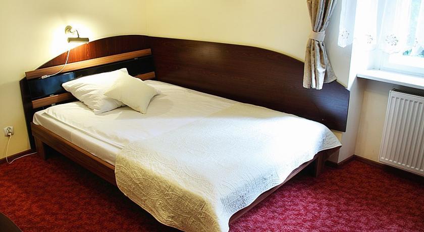 Hotel Przy Oslej Bramie Wałbrzych Esterno foto