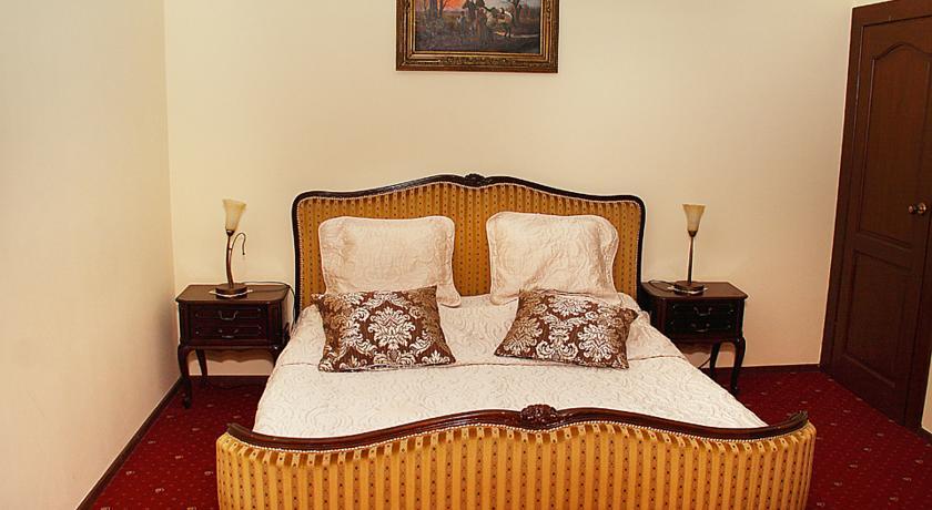 Hotel Przy Oslej Bramie Wałbrzych Esterno foto