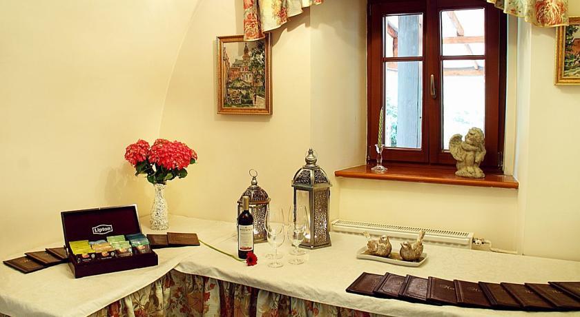 Hotel Przy Oslej Bramie Wałbrzych Esterno foto